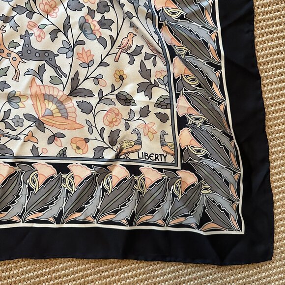 LIBERTY OF LONDON SCARF - Picture 2 of 5